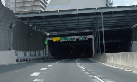 （2）トンネル入口での事故